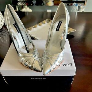 Silver NINE WEST FAVANT3. stilettos size 7 1/2 never worn brand new with box